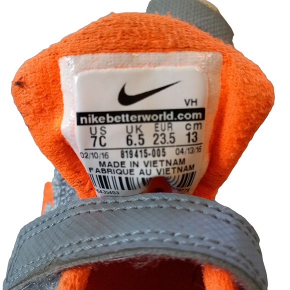 Children's Nike Orange Colored Sneakers SZ US 7C - Picture 4 of 5